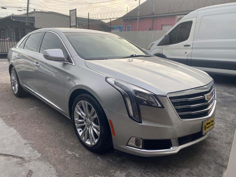 book private transfer on Cadillac Xts in nassau the bahamas
