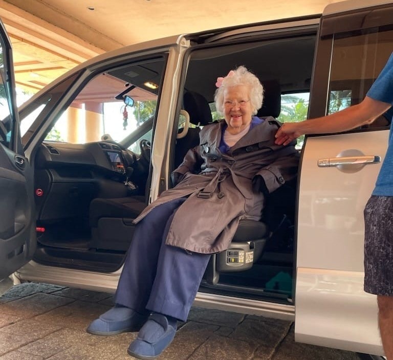 Wheelchair Accessible Van Booking in Nassau, The Bahamas