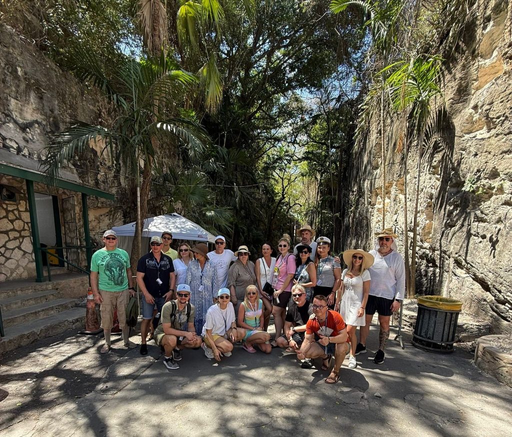 Nassau 4 Hours Island Tour for Group Families Couple Solo – The Ultimate Half-Day Private Tour Experience in the Bahamas