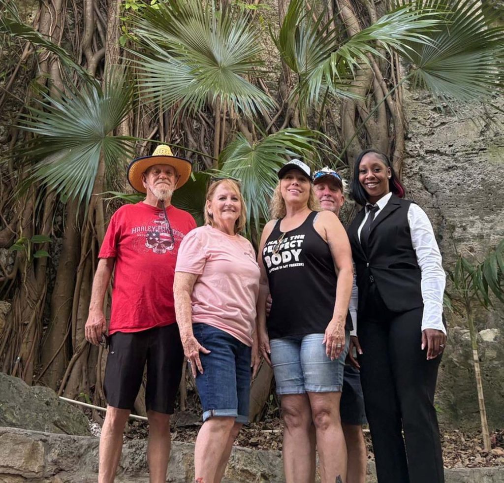 Nassau Tours Transportation Transfers VIP Ride Luxury Transport Private Chaiffer